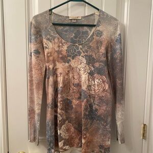 NWOT LONG SLEEVE SIZE MEDIUM BABYDOLL TOP BY ONE WORLD